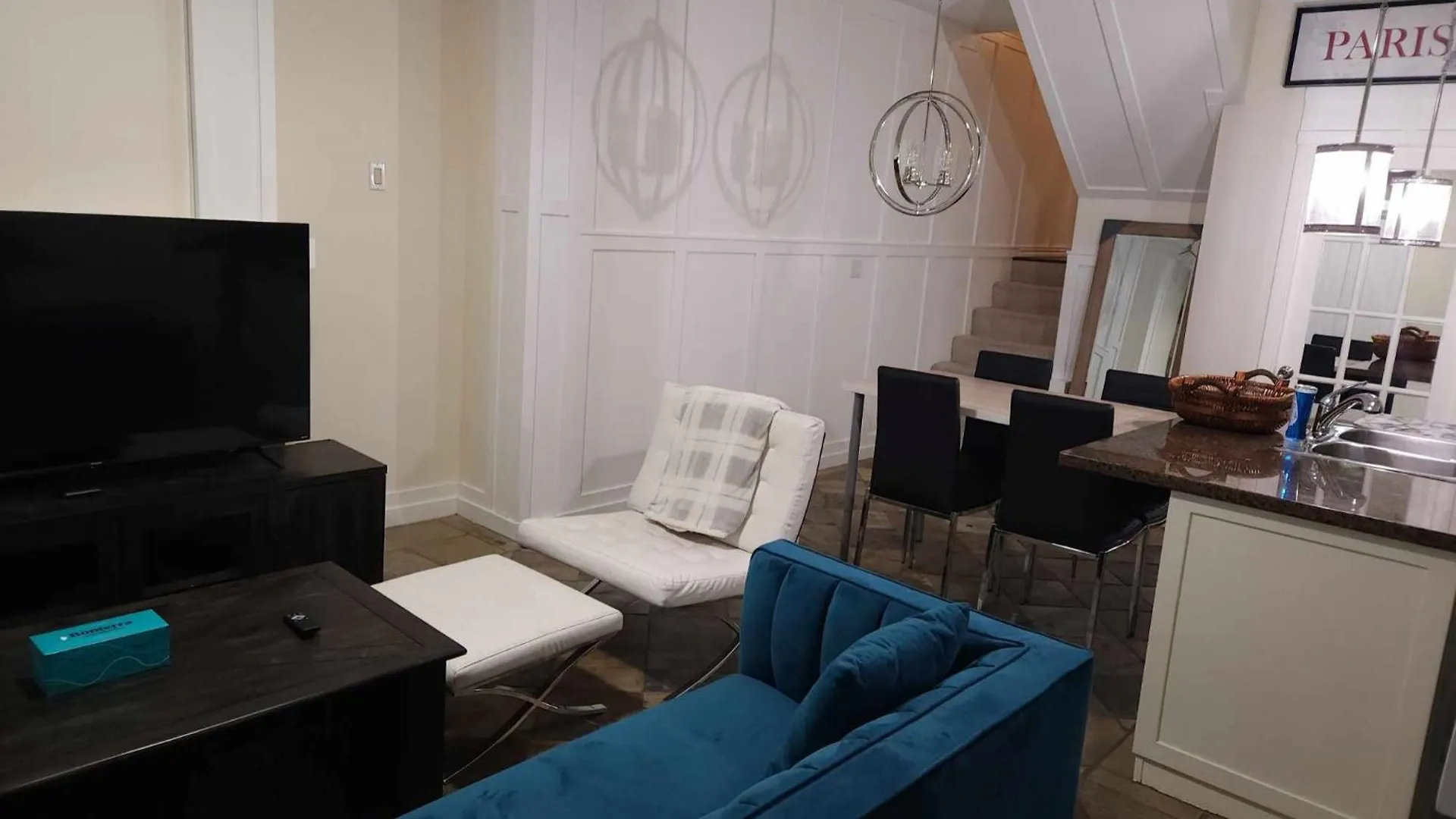 2 Bedroom Townhouse Ванкувер 0*,  Канада