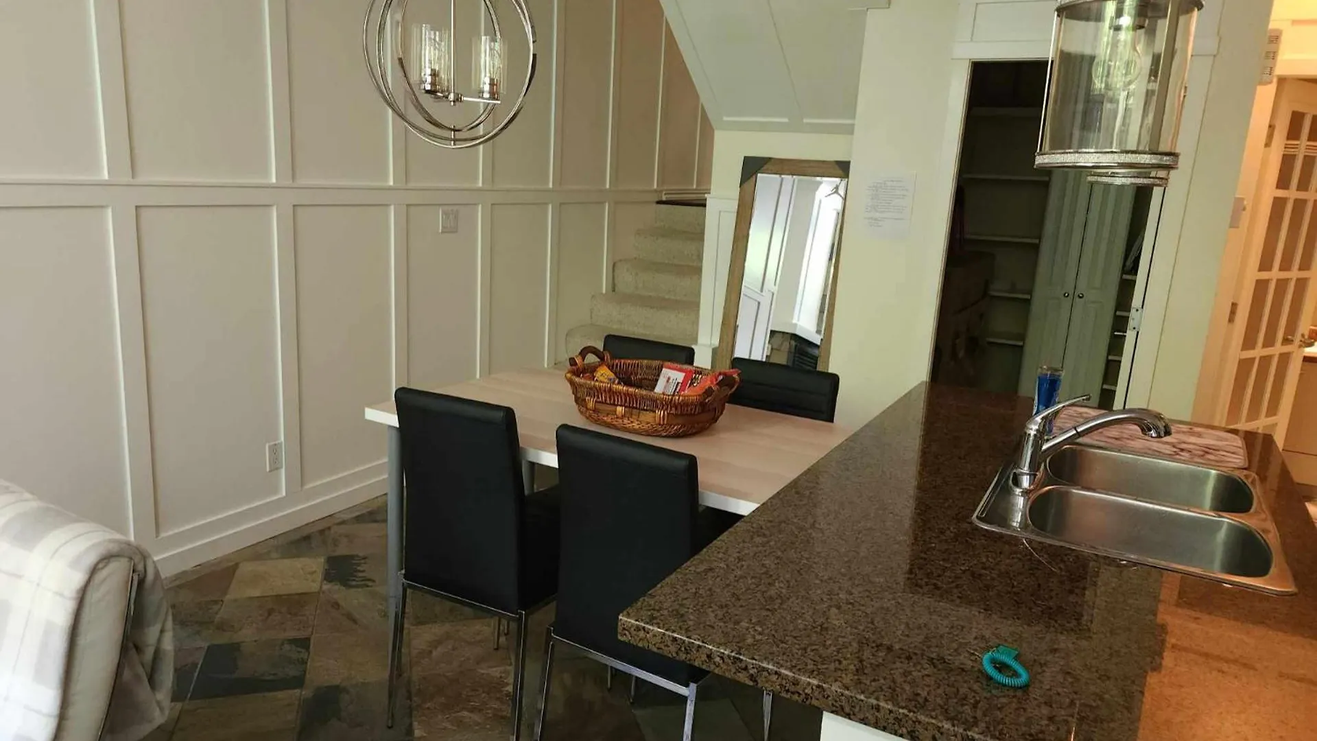 2 Bedroom Townhouse Ванкувер 0*,